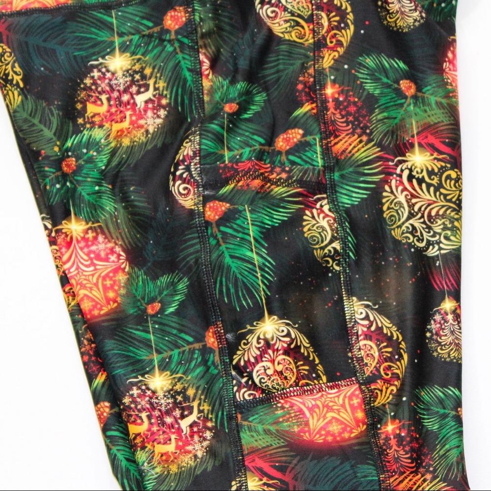 🆕❤️Whimsies Christmas leggings